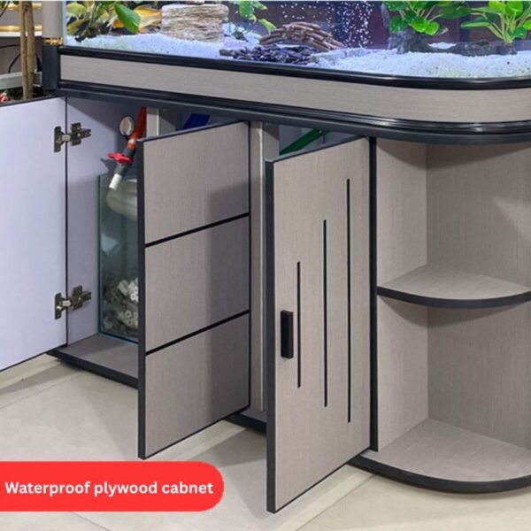 Self cleaning fish tank details